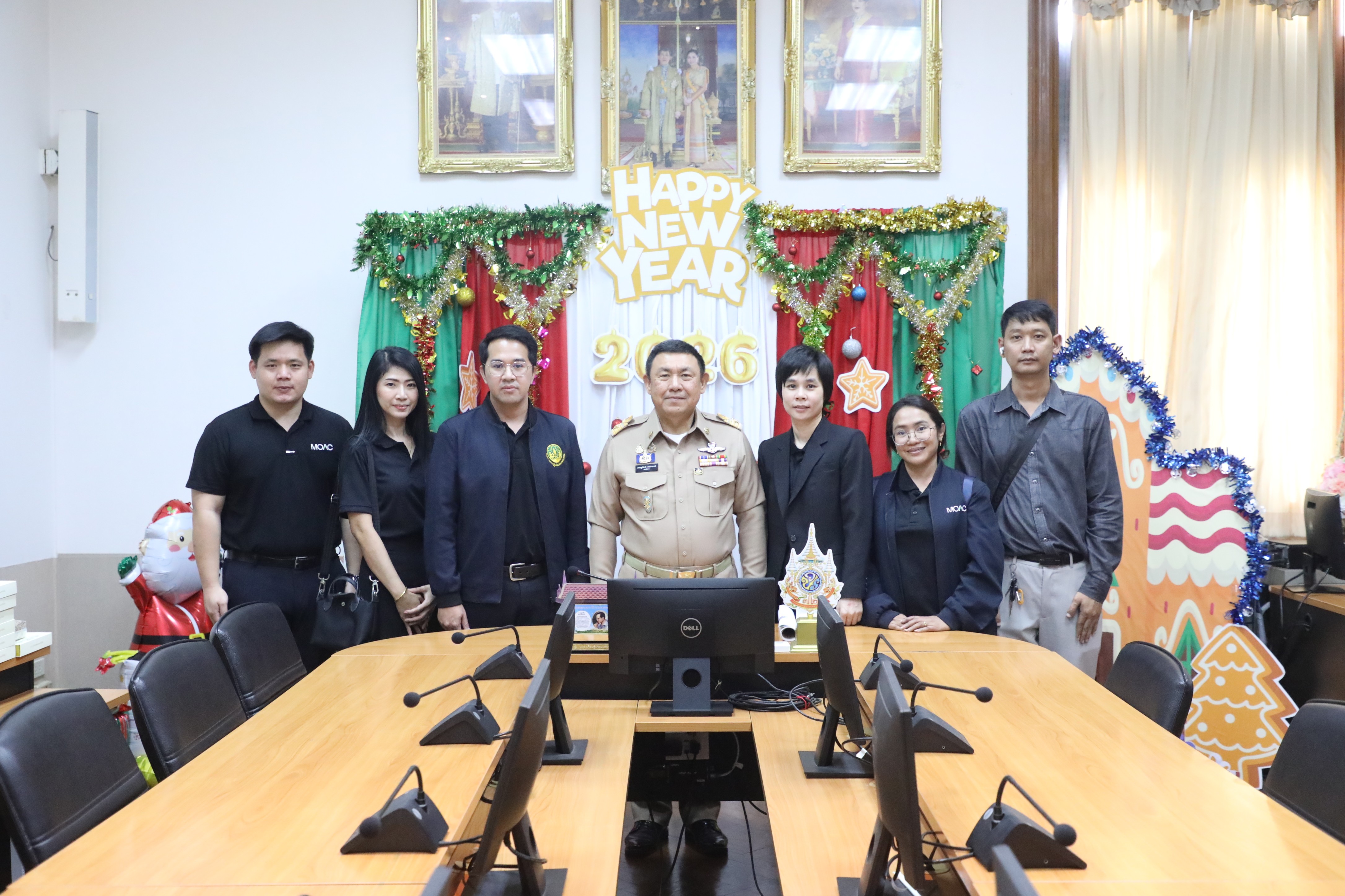 title - ส.ป.ก. ร่วมกัน สวัสดีปีใหม่ ผู้บริหารสำนักงานการปฏิรูปที่ดินเพื่อเกษตรกรรม พร้อมรับพรต้อนรับปีใหม่ 2569